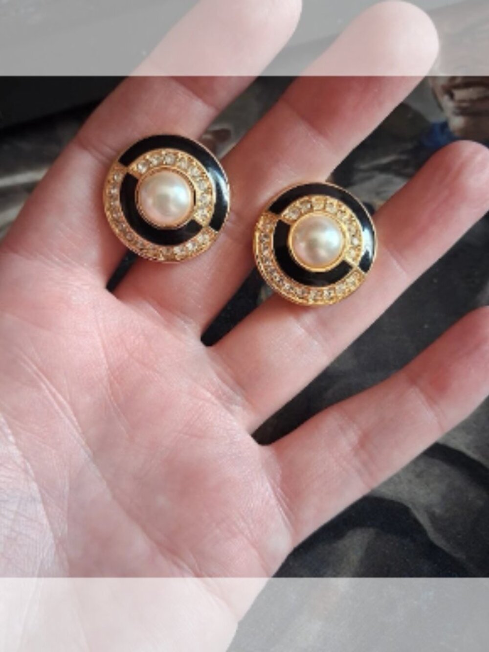 Vintage S.A.L clip on earrings
